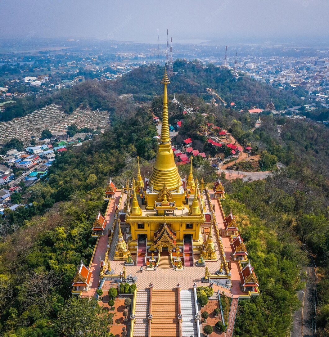 Spectacular Wat Khiriwong